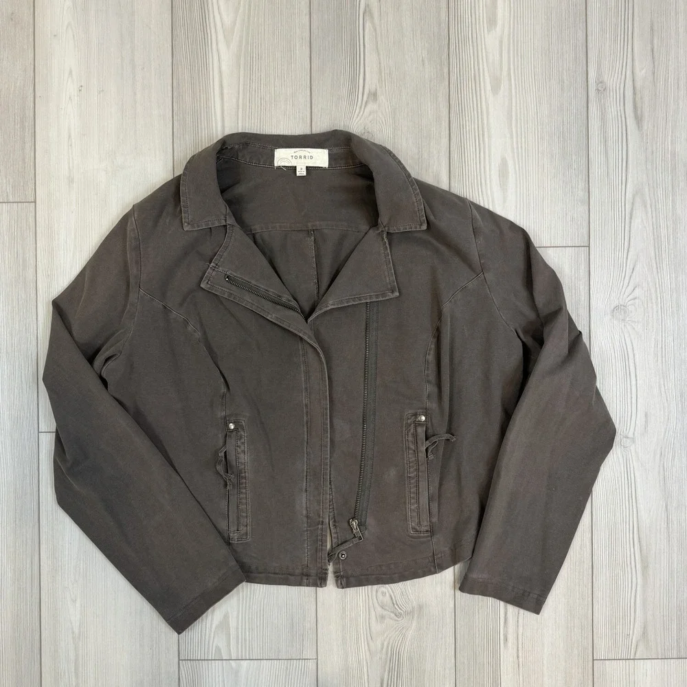 Torrid 2X Denim Moto Jacket Taupe Brown Earthy Boho Goblin Granola‎ Rustic
